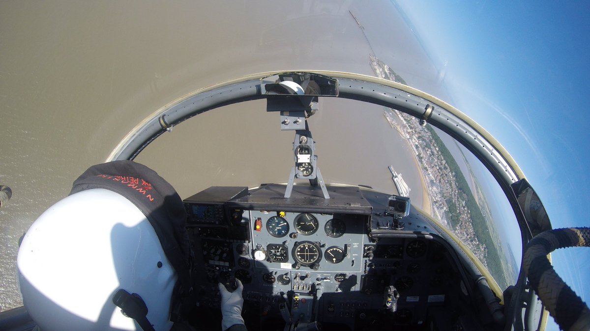 StrikeDisplayUK's tweet photo. Day 2 at @WestonSeafront #WestonSeafront - scorching hot clear blue skies weather, come and make the most of it!! https://t.co/XYSseO3E2B