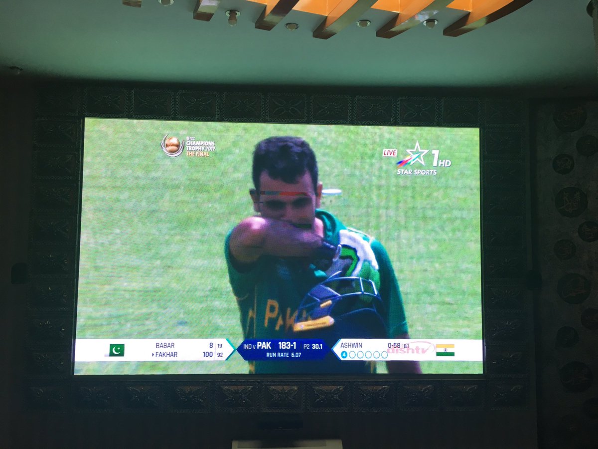 DrBushraIqbal's tweet photo. Jiyo Fakhar Zaman 👏👏👏 Ma Sha Allah Congratulations 🎉✨💫💚 💯✅
#PAKvIND #ICCChampionsTrophy2017 #CT2017Final #FakharZaman #TeamGrean https://t.co/wE4pPyLE5U
