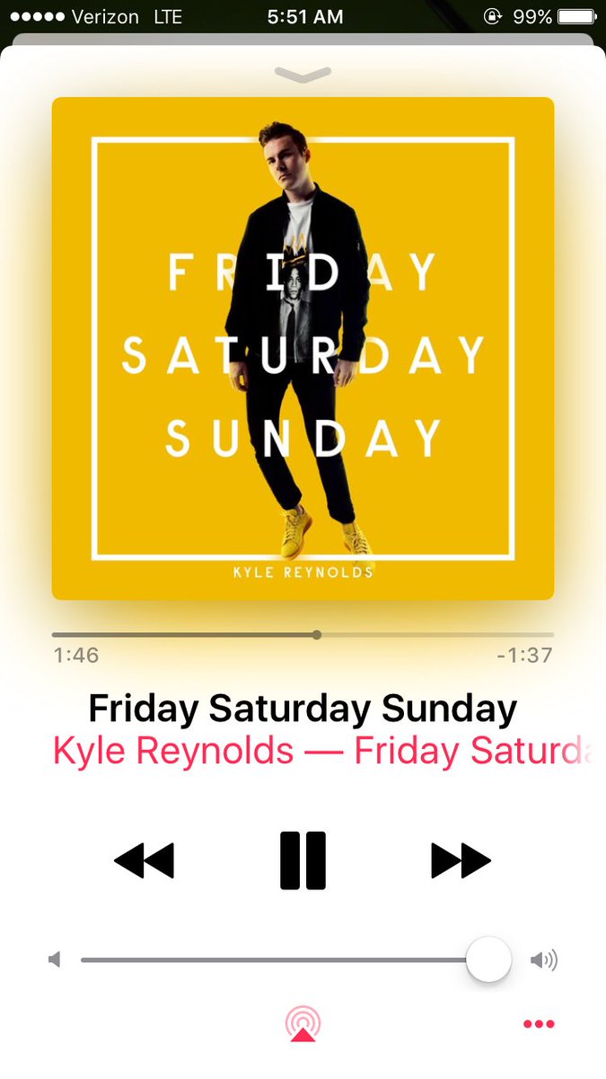 marbearmeyers's tweet photo. Wish I never saw 8am... let alone 445 am π (ALSO GO BUY THIS SONG) #FridaySaturdaySunday #myweekstartsonsunday @kyreynoldsmusic https://t.co/RxKqfejwPp