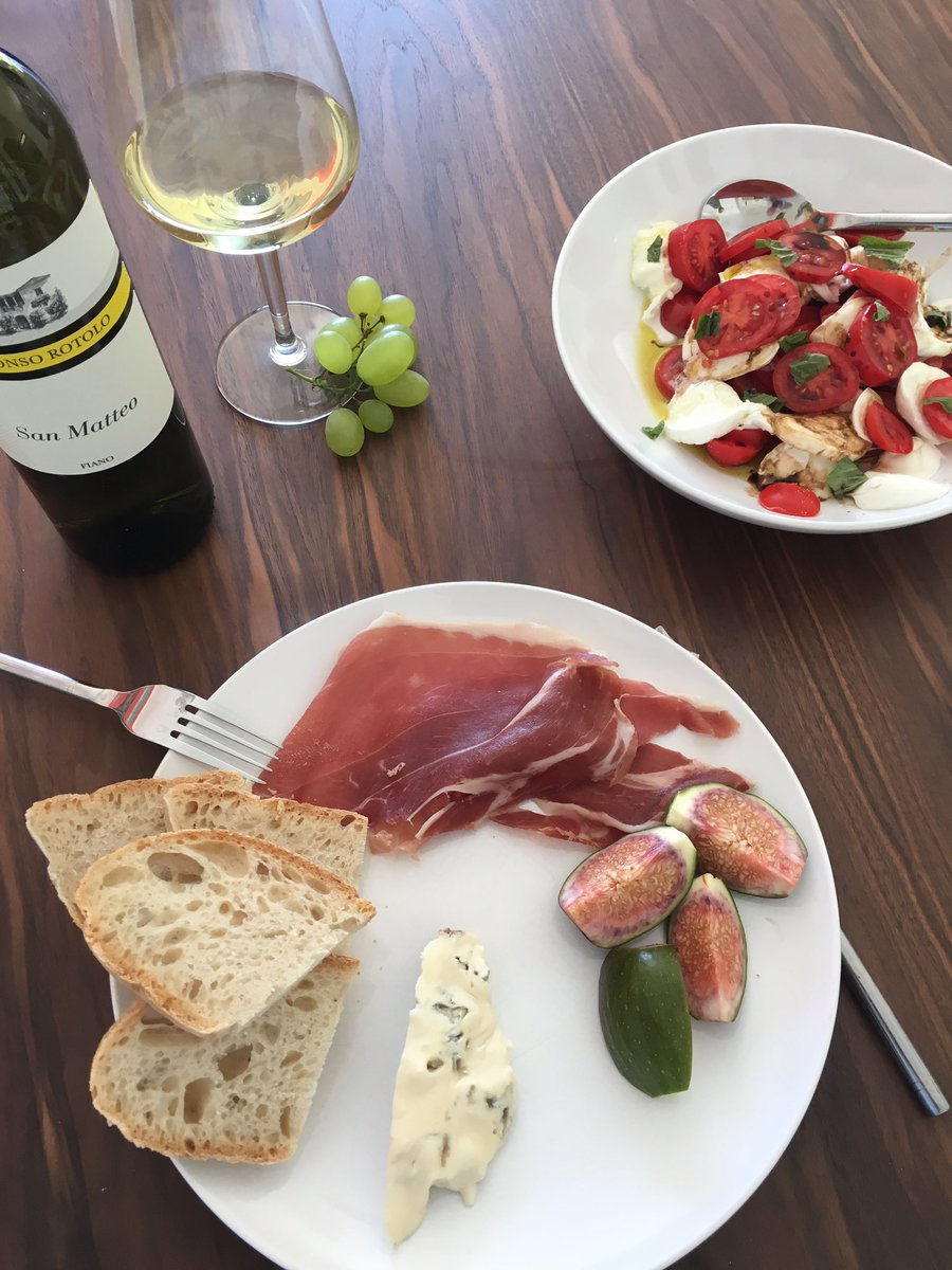 GBtris's tweet photo. Pranzo, prima verdi #figgi di anno #fiano bella #cilento #italia https://t.co/hH8MoB2WDR