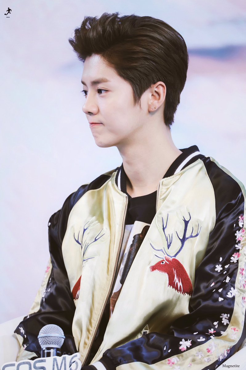 Magnetite1220's tweet photo. #luhan  #鹿晗 😎 https://t.co/5ACm5EpyUW