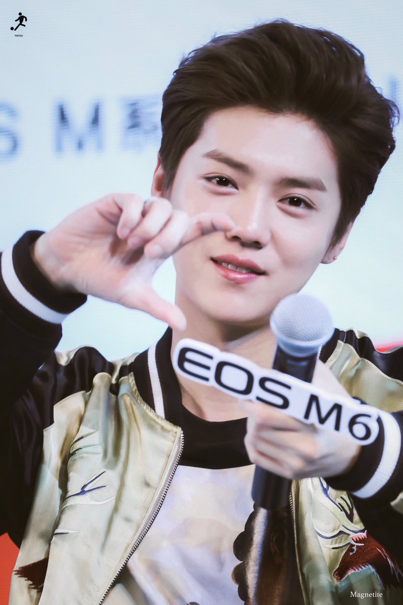 Magnetite1220's tweet photo. #luhan  #鹿晗 😎 https://t.co/5ACm5EpyUW