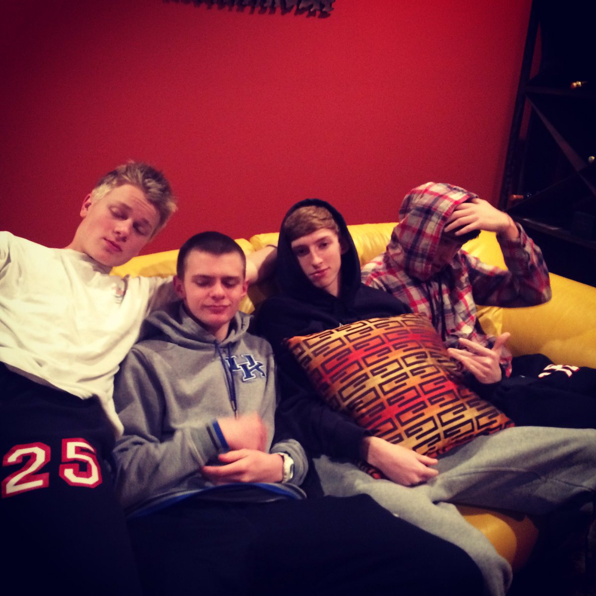 LouLillelund's tweet photo. Happy belated Samuel @SamRaySears hope it was great. Miss you buddy https://t.co/6nUupqt9Yo