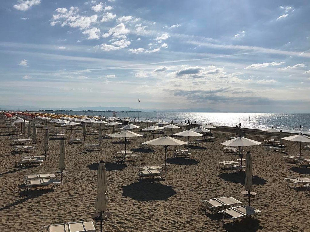 mayayoi's tweet photo. E poi hai una vista così... 😍
#myLignano #EasyFish2017 https://t.co/agjlWOCKy7 https://t.co/VZwars1Yp9