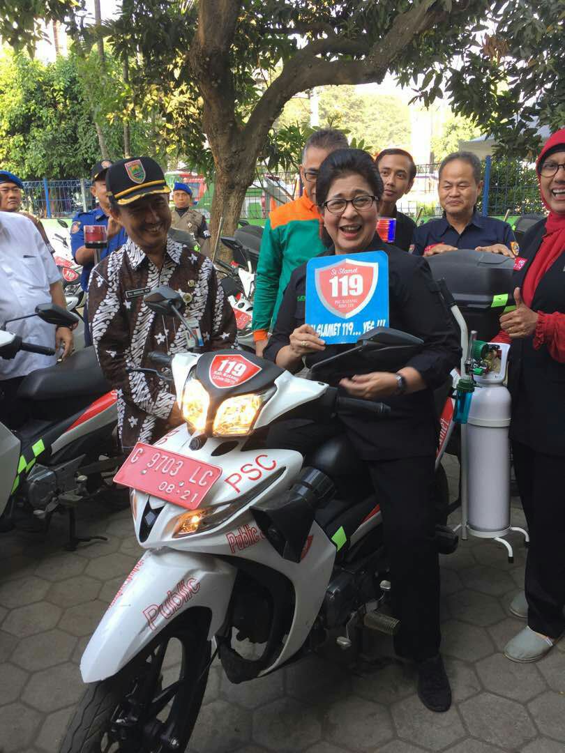 batangkabgoid's tweet photo. Menkes RI berkunjung ke Kab. Batang dalam rangka meninjau kesiapan tim kesehatan Kab. Batang 
Selengkapnya https://t.co/4oyD9wWlYb https://t.co/BGLFYNbg7K