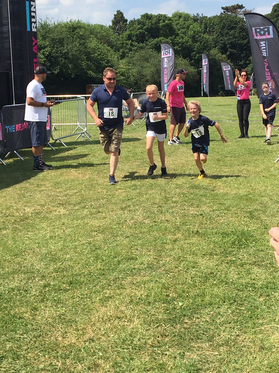 LeanneLH278's tweet photo. @therelayrun we had a fantastic morning and raised lots of money for @BCCare.  So proud of all the StarletsFC #footballfamily @Lhonore278 https://t.co/qayx50Kr5q