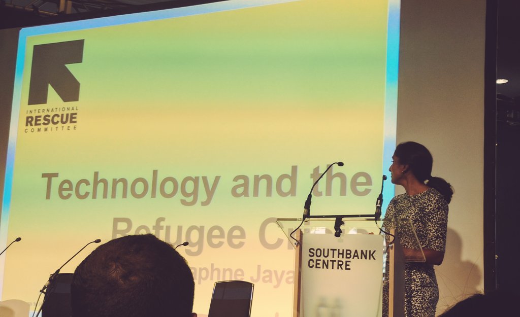 Kicking off the #refugee #tech is <a href="/djayasinghe/">Daphne Jayasinghe</a> from <a href="/IRCEurope/">IRCEurope</a> highlighting the potential of #cashtransfers #MeltdownFest