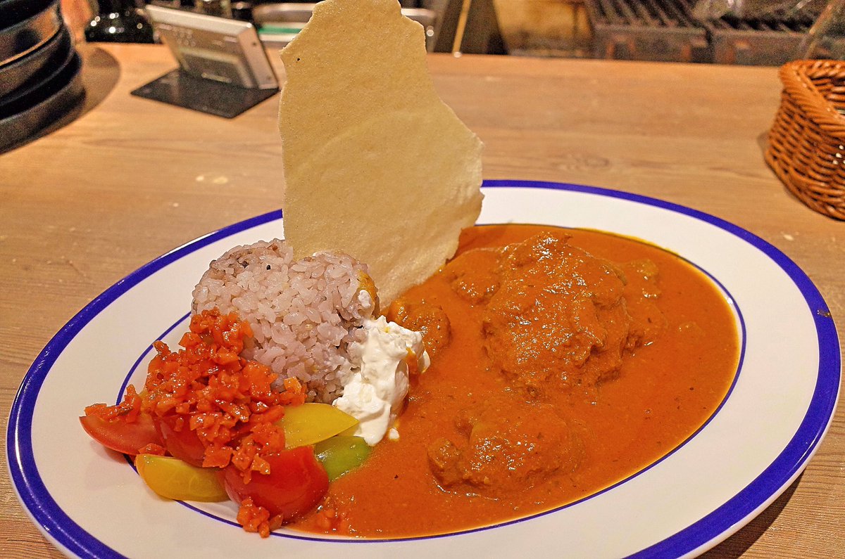 スイーツラボ 久しぶりに代官山のroccoさんでカレーランチ 濃厚なバターチキンはトマトベース ハチミツがたっぷりで旨味が濃厚です フレッシュで酸味が強いプチトマトのアチャールで箸休め的な良いアクセントになっていました Rocco カレー 代官山 スイーツラボ 久しぶりに代官山のroccoさんでカレーランチ 濃厚なバターチキンはトマトベース ハチミツがたっぷりで旨味が濃厚です フレッシュで酸味が強いプチトマトのアチャールで箸休め的な良いアクセントになっていました Rocco カレー 代官山