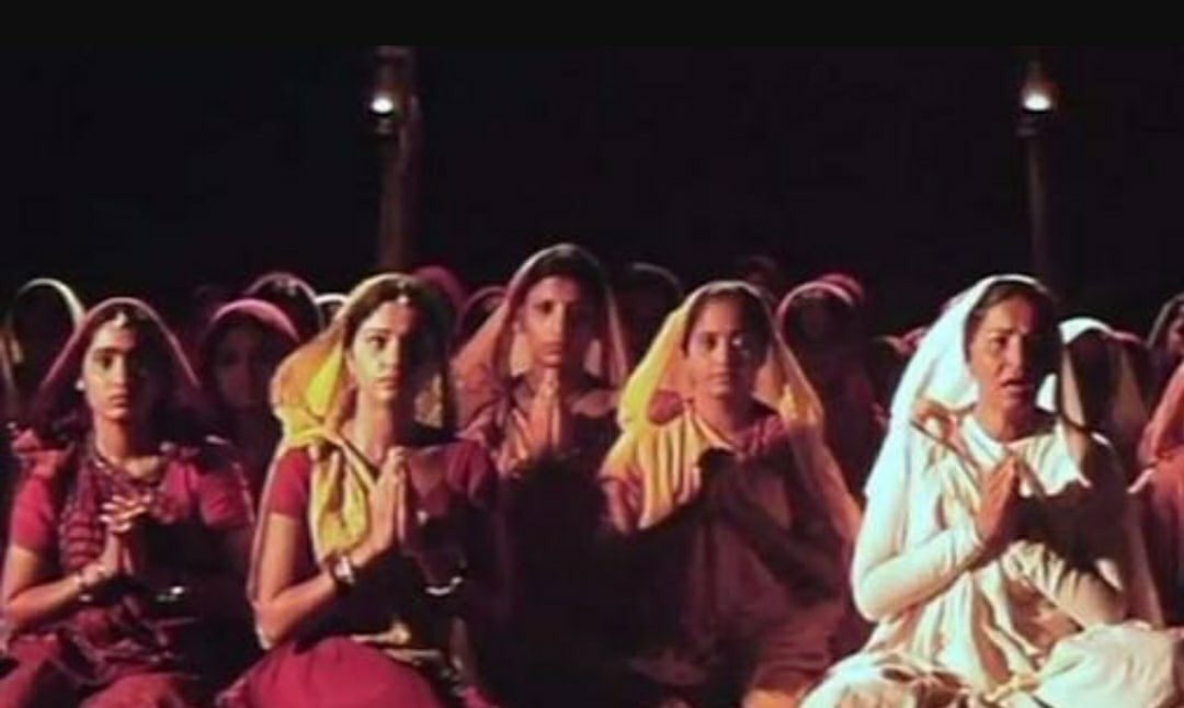 Gitanjali_DS's tweet photo. It's time guys ' O palanhare'
#IndPakFinal
#CT2017Final https://t.co/2SDaEhEcFw