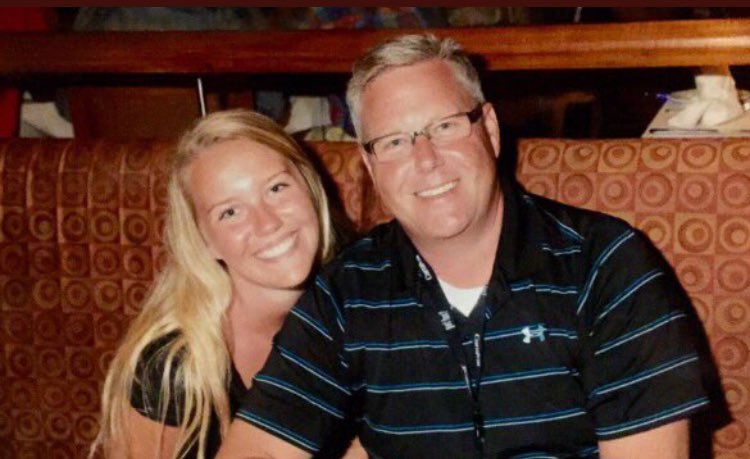 JordynCamille's tweet photo. Happy Father's Day to one of the only dads cool enough to tweet on Father's Day. Thanks for always being weird with me. Love ya old man❤️ https://t.co/8iAFQpG4DL