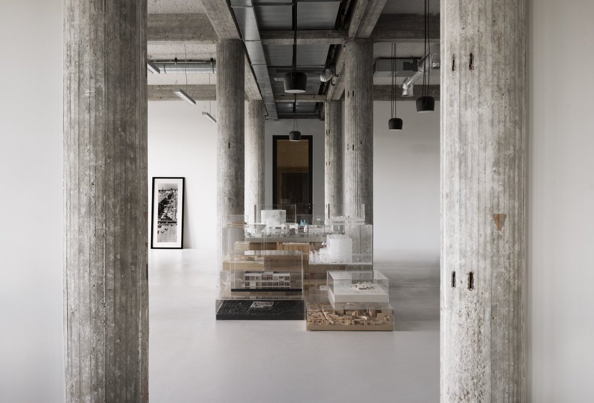 DvdA_Rotterdam's tweet photo. Het oogverblindende #bureau van #KAANArchitecten in #NieweBoompjes 250 heeft nog plek over! ‘functionalisme met toegevoegde waarde’ #dvda010 https://t.co/ypiwBkK6Vb
