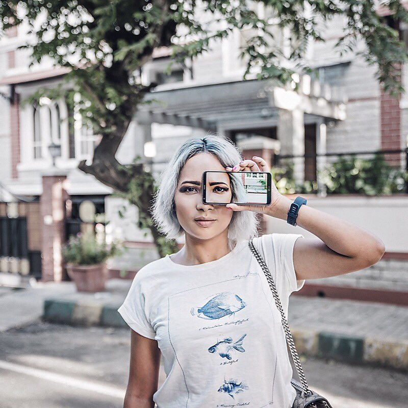 NiluYuleenaBHLM's tweet photo. Crazy about camera display and clarity? The new @LGIndiaTweets #LGG6 got you covered 🙏🏻 #seeMoreHoldLess https://t.co/dubLhwTKR9