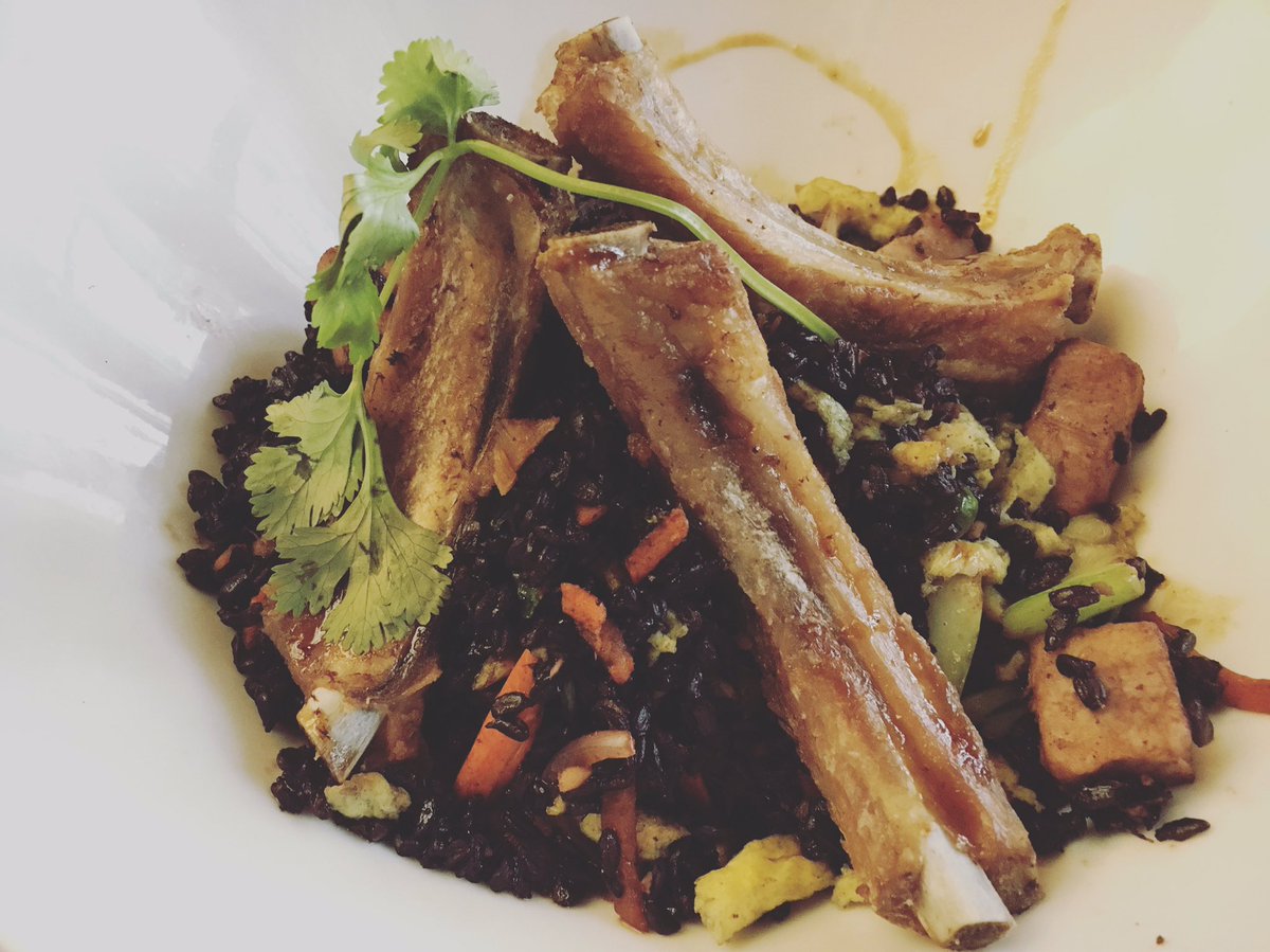davebuckell's tweet photo. Cantonese style fried rice. Great meal last night, today a hike up a mountain and see what it's all about. #boulder #tastyfood #rice #hike https://t.co/apYU6hFMZ8