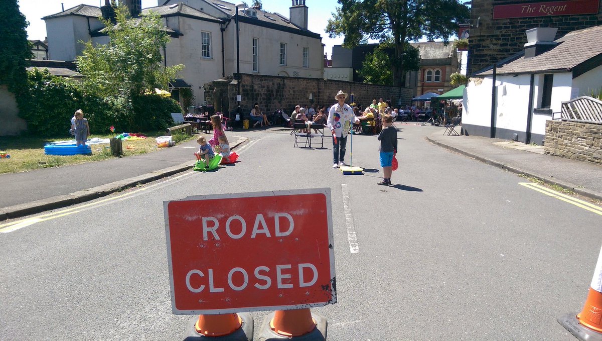 Good reason for road closure: street party in Chapel Allerton. Well done @caraChapelA. Jo Cox would approve.