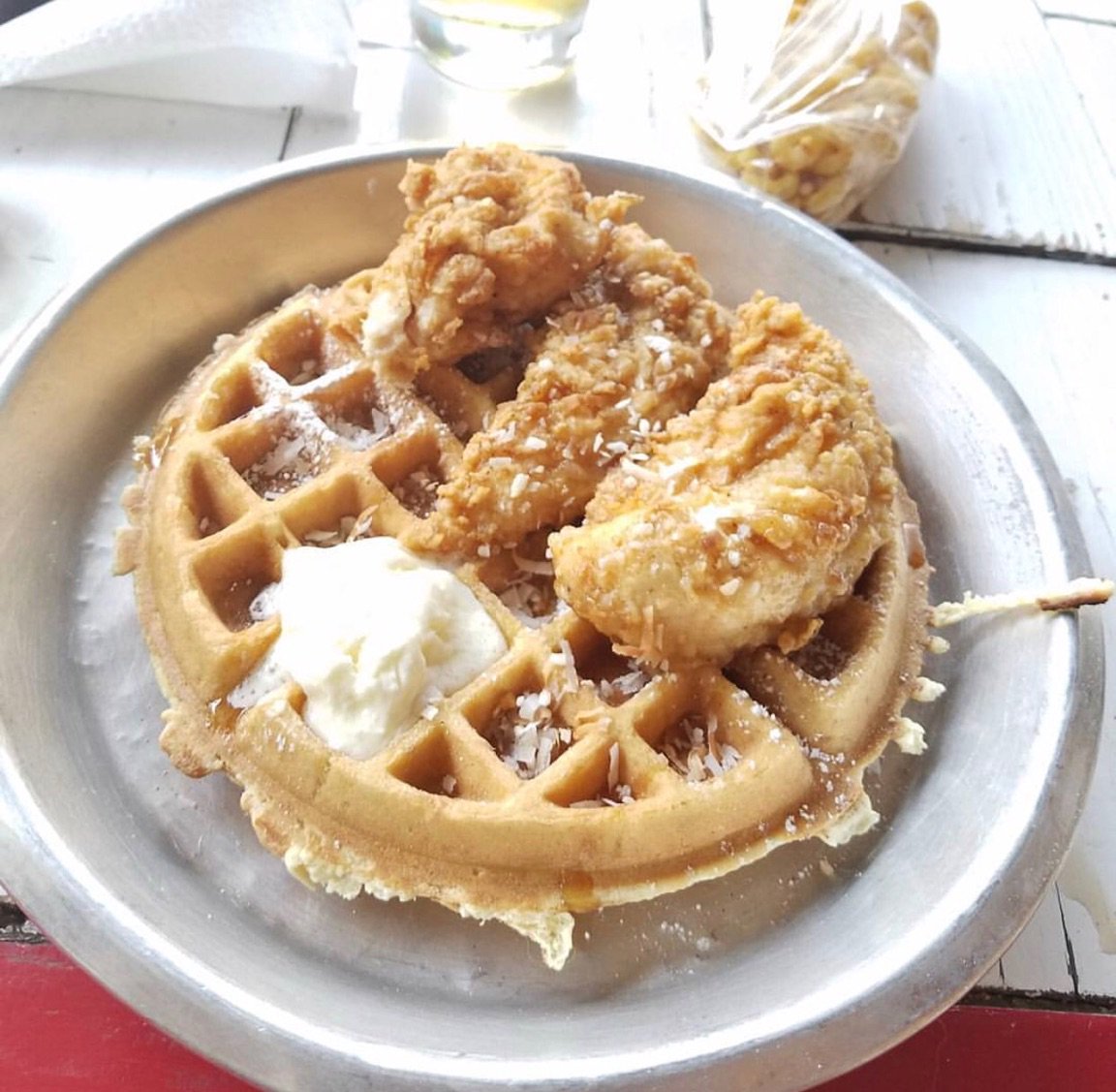 CS_TF's tweet image. Come to Chicken Scratch today and see why our delicious Chicken &amp;amp; Coconut Waffles are some of the best in Dallas!

📸: IG: petey_smith