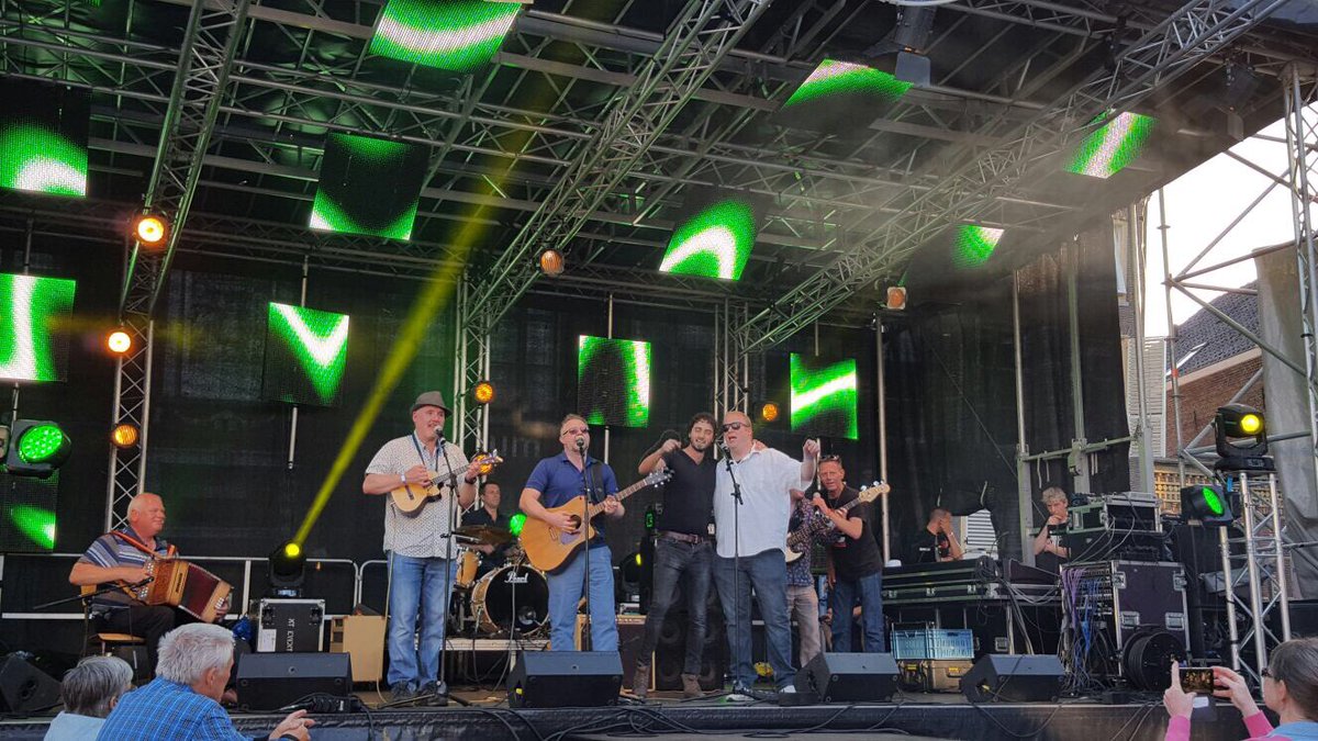 00MarkOO's tweet photo. Hoorn festival. @SandrunnersBand https://t.co/2vQQXm7I8v