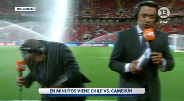 marcebasandoca's tweet photo. #CopaConfederaciones2017 #Rusiaxel13 #PartyChilensisFtLaRoja Hasta el momento, la mejor foto del partido: https://t.co/Nj0Ubs1sZ0