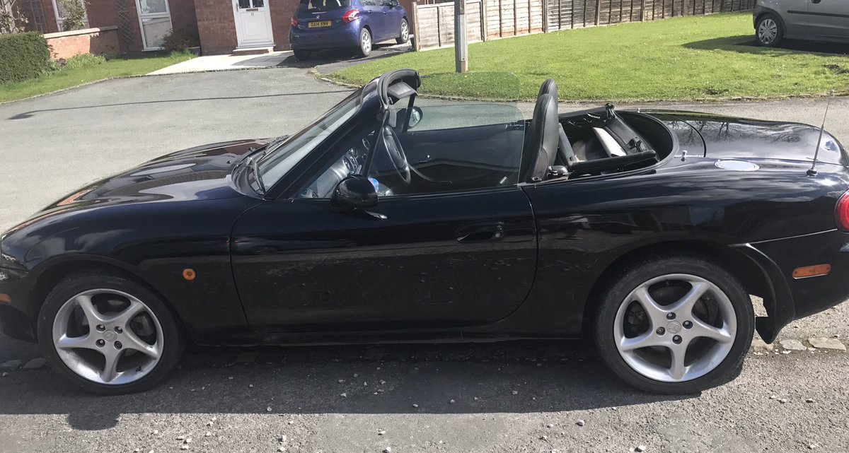 AdamDay_Phoenix's tweet photo. Selling my Ltd edition Nardi Torino MX5. 10month Mot and awesome fun drive. Only £1800 #car #forsale #mx5 #NardiTorino https://t.co/CSuqES5uX5