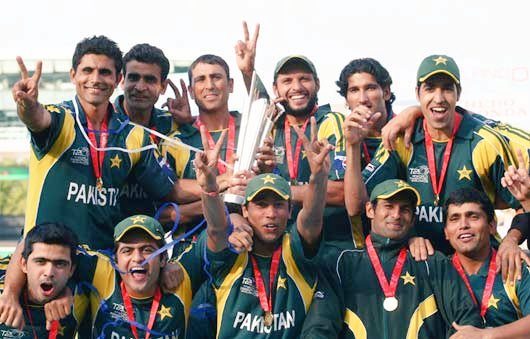 iHaseebQureshi's tweet photo. #ICC_Cricket_World_Cup   1992 ✅ 
#ICC_World_Twenty20       2009 ✅
#ICC_Champions_Trophy  2017 ✅
#Pakistan's #Trophy_Cabinet is Complete! 🇵🇰 https://t.co/qThO1KHXfc