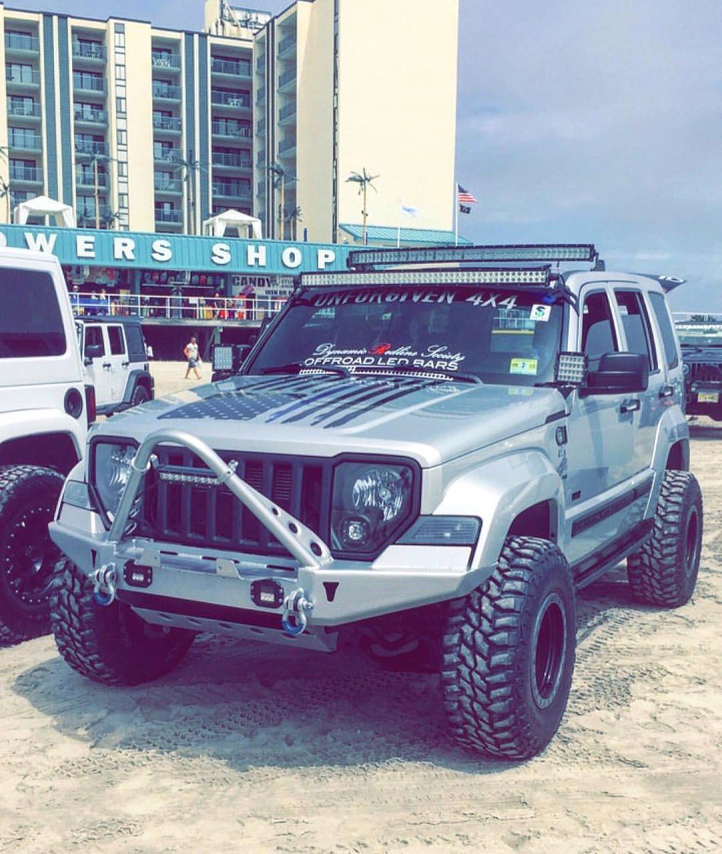 team_DRS_'s tweet photo. Beach Bum βοΈ @Jeep #Liberty #Lifted #LiftedTruck #OLB #OFFROADLEDBARS #Unforgiven4x4 @FuelOffroad #MasterCraftTires https://t.co/bXzPYddUra https://t.co/T7tgv5KEP8