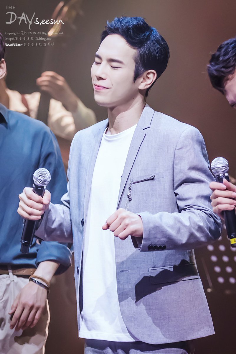 S_e_e_S_u_n's tweet photo. 2017.6.18
뮤지컬 <어쩌면 해피엔딩> 음악회

고훈정 배우 https://t.co/hRmQ0m40p7