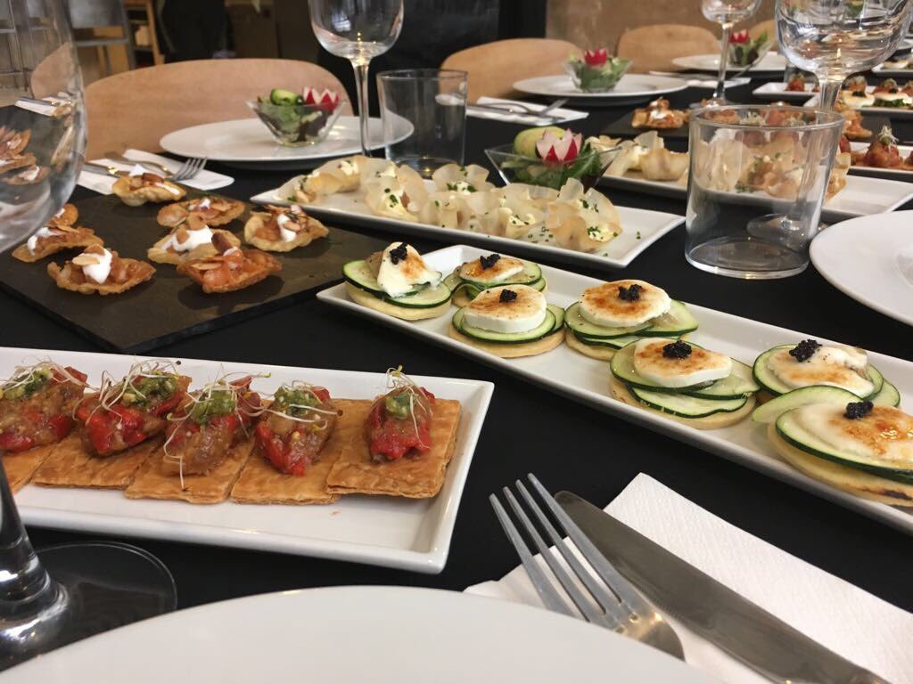 conbilletvuelta's tweet photo. Hemos salido rellenitos de nuestra experiencia en @aulacanelafina 😋 ¡Pronto repetiremos! #bcnTB4 #Aulacanelafina https://t.co/ijcSqN71Px