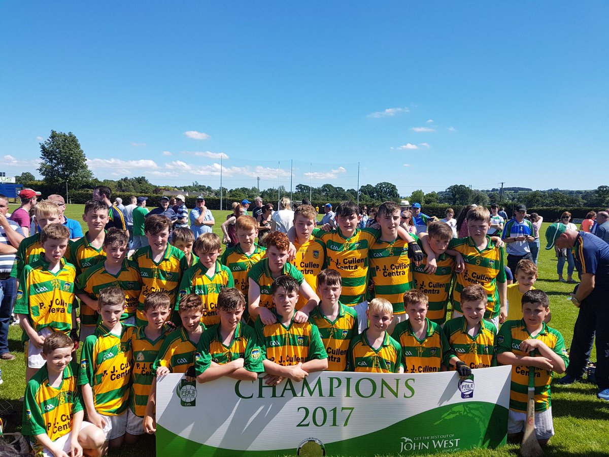 feilegaa's tweet photo. Bennettsbridge. Div 4 cup winners https://t.co/whNW3UyYP5