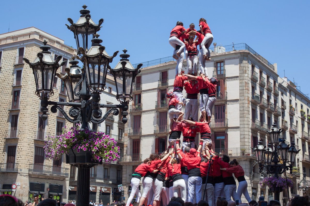 A Castell, a #Catalonia tradition in #Barcelona #liveforthestory <a href="/catexperience/">Catalunya Experience</a> <a href="/NatGeoTravel/">Nat Geo Travel</a> <a href="/visitcatalonia/">Visit Catalonia</a> <a href="/BCNinfosite/">Barcelonainfo❤</a> <a href="/VisitBCN_EN/">Barcelona</a>