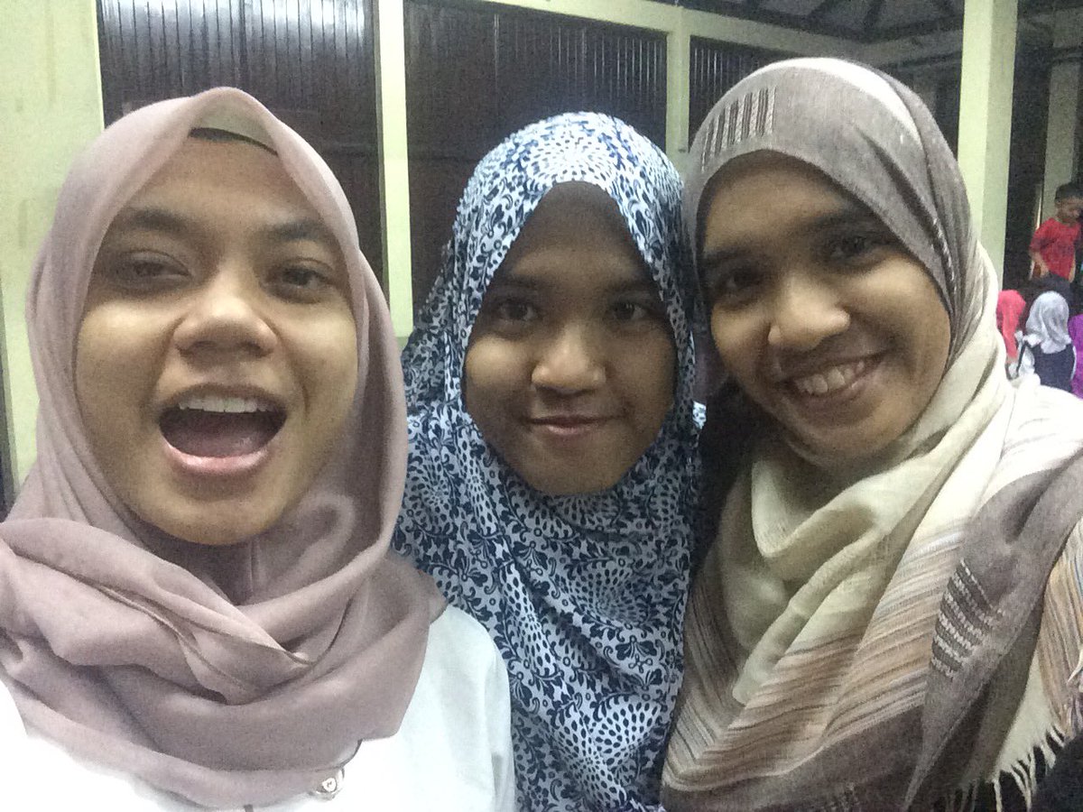 amirah_nadia's tweet photo. Which is which? #kkb #kresma https://t.co/QdKPZ7hj6q
