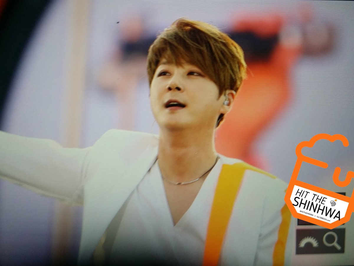 HitTheSHINHWA's tweet photo. 170618 신화콘서트 move 프리뷰
#신화 #신혜성 #전진 #앤디 https://t.co/V7vRPJCz44