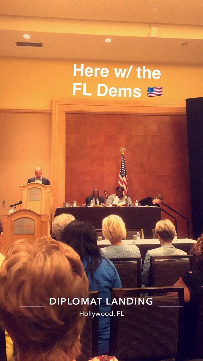 DanielHenryJAX's tweet photo. Here for last leg of @FlaDems Leadership Blue weekend 😄🇺🇸 #organize #LeadBlue17 https://t.co/KlM6ZhXs59