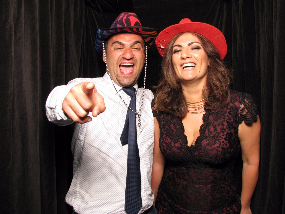 ShutterBoothTPA's tweet image. Q: What do you call your dad when he falls through the ice?  A: a POPsicle! 🤣🤣🤣 #HappyFathersDay to all the super dads across the world!!