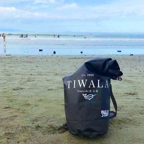 Hull_Stern's tweet photo. "My friend loved it." Custom Hull & Stern by @najeechua
Glad a #HullStern brought a smile to someone's face. PS t⦠https://t.co/F0jcAjUHmD https://t.co/8yvgboHKyW