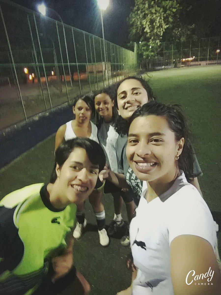 MayaneCastro5's tweet photo. - As melhores👊⚽🏃 https://t.co/dKhnS4X1o7