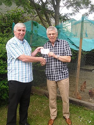SuttonOnSea's tweet photo. Witham Lodge Life House in Skegness. A cheque to the group of Hope Volunteers https://t.co/tRgrWGVAbf https://t.co/ryHHnt3Zf1