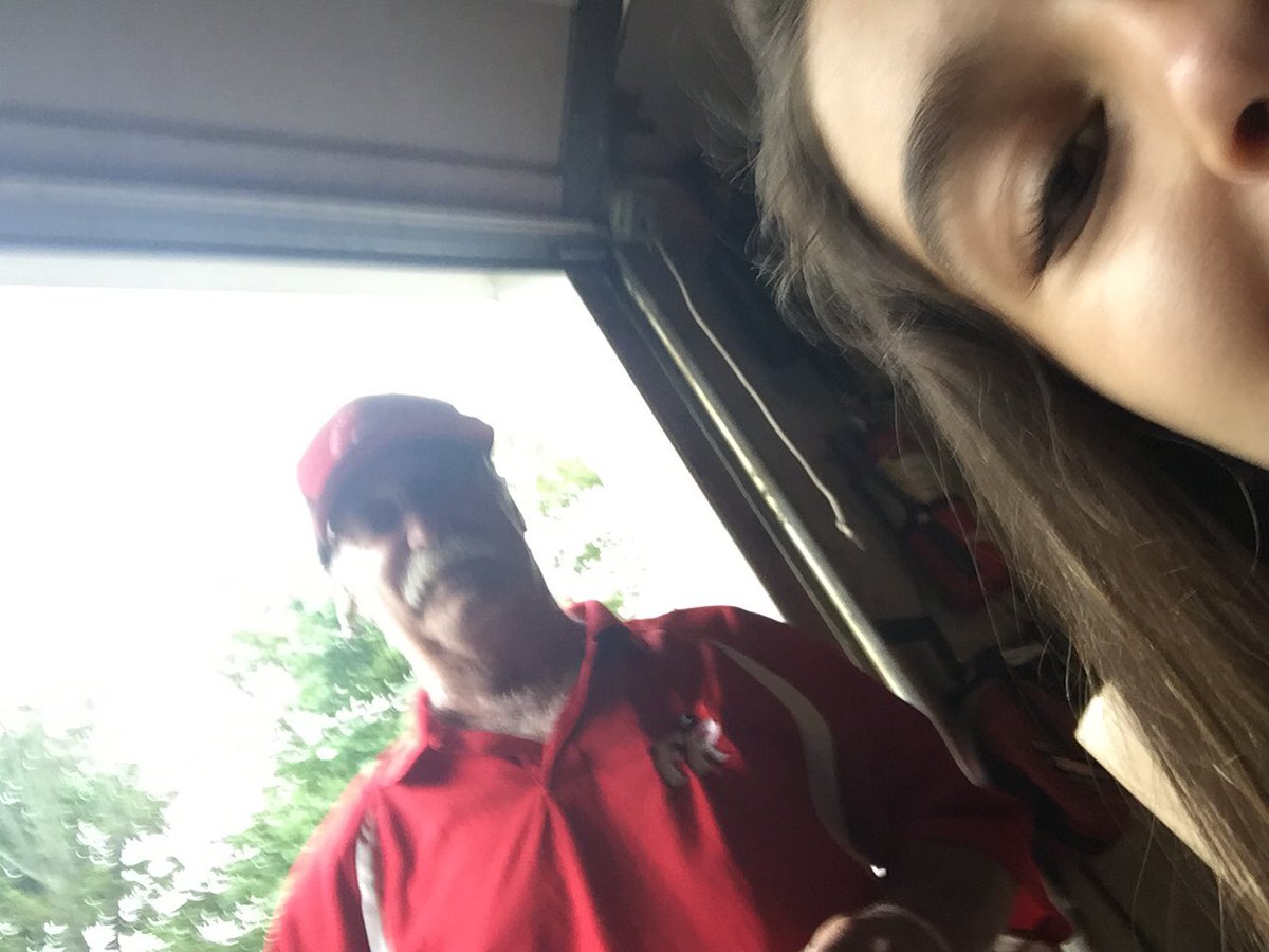 toriannayt's tweet photo. Shout out to Paul the pizza guy:)😂 https://t.co/rW6CkOhW0S