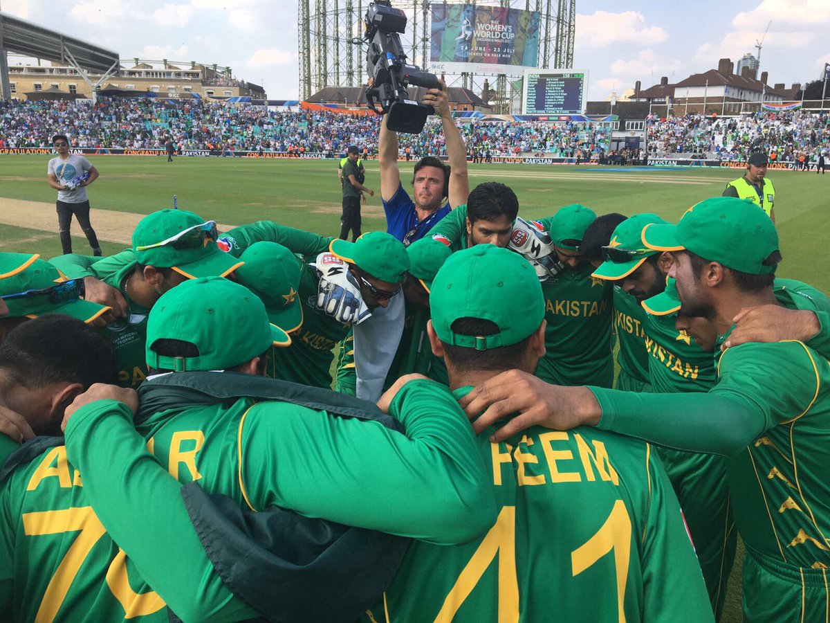 MobinMalikSpeak's tweet photo. Stand up for the champions #CT2017Final #CT17 #PAKvIND https://t.co/gkYkBFuIin