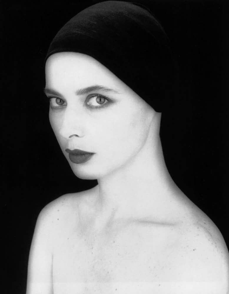 Happy birthday Isabella Rossellini - by  Robert Mapplethorpe - 