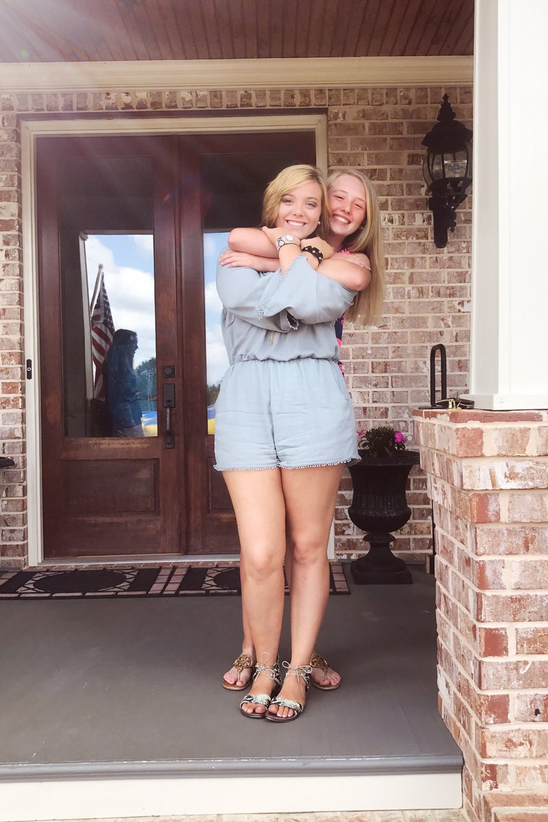 lucyhayes2018's tweet photo. Happy Birthday @HannahArnold8! Hope you have a great day!! https://t.co/HdcMd2j7lI