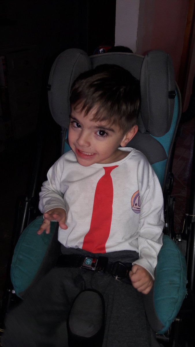 marbeatoto's tweet photo. esperando a @diegotopaok #topaconmirtha #FelizDiaDelPadre #Mesaza ... https://t.co/FeFzOGdoAW