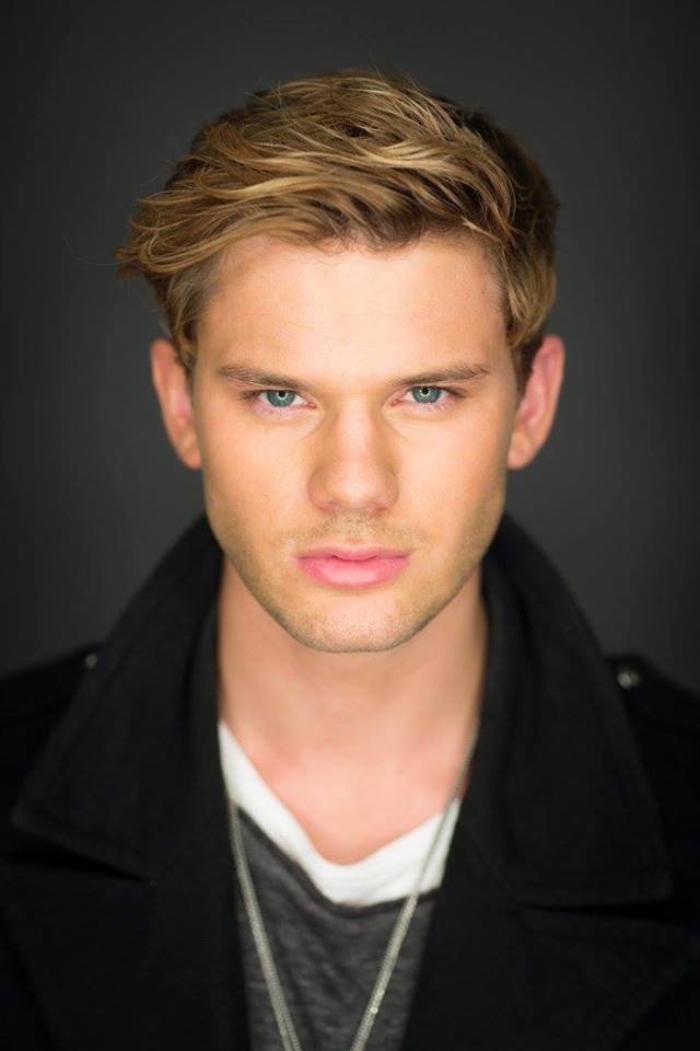 Fallen_Series's tweet photo. Happy Birthday to our perfect Daniel Grigori - Jeremy Irvine!All our best wishes! Thank you for bringing our favourite character to life! <3 https://t.co/2aeyjjBQya