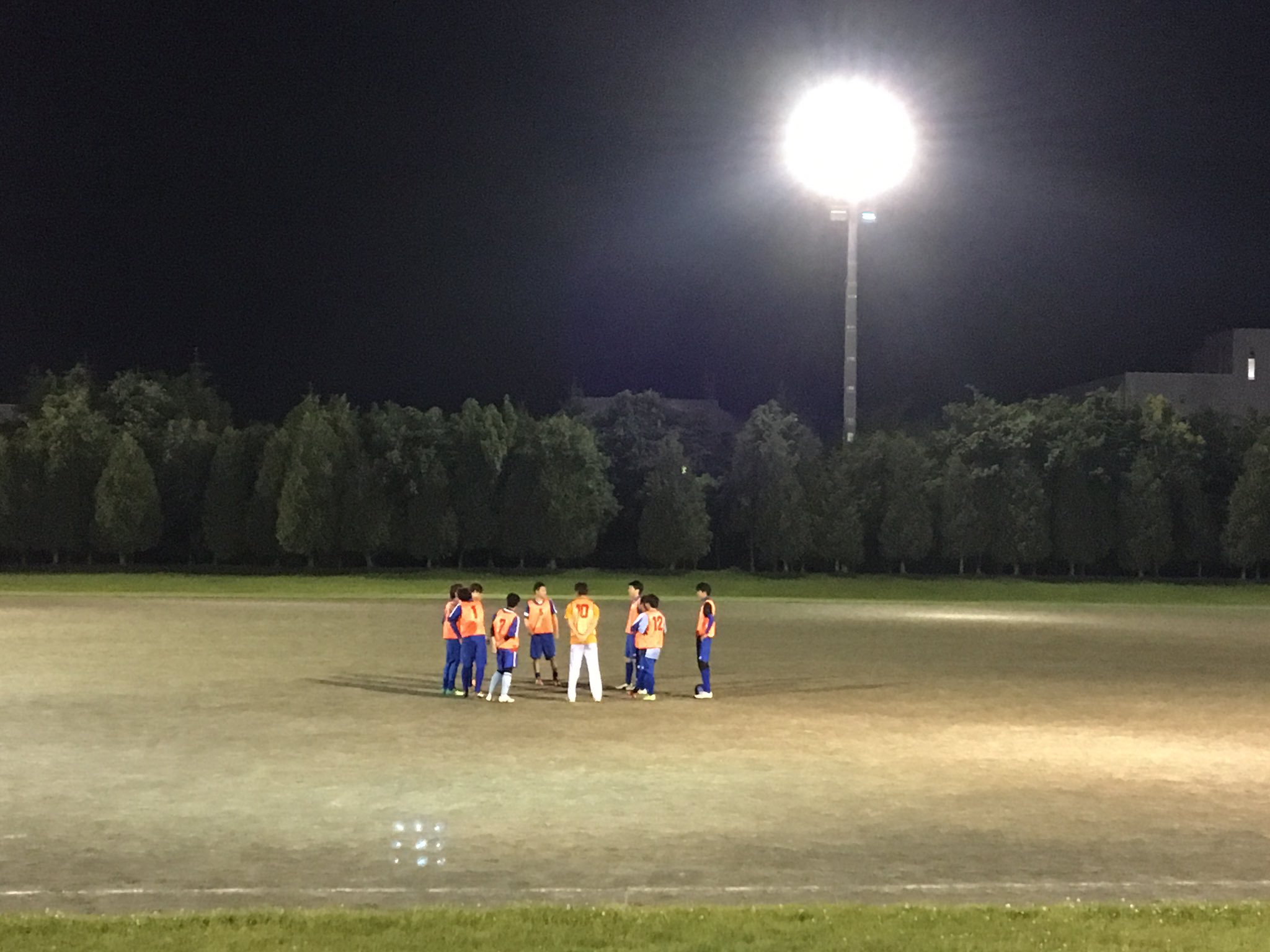 Fc函館ナチャーロ 本日の練習終了しました 前半はエブー さんとの練習試合 ハプニングもありながらの2時間となりました お相手して下さったエブーの皆さん どうもありがとうございました 後半はナチャーロだけで紅白戦 これがまたなかなかキツかった