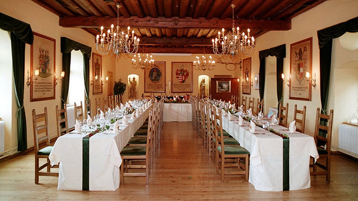 RossmannEvents's tweet image. Time to marry! What an amazing ambiance...#BurgDeutschlandsberg