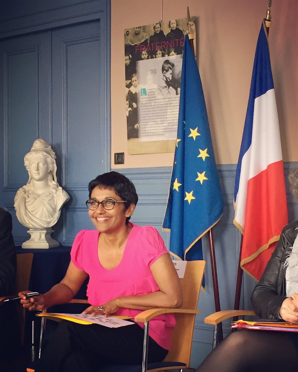Guillaume_Gonin's tweet photo. Bravo : les Dionysiens réélisent @ebareigts, ardente défenseuse des #outremer & grande dame de la République #legistatives #LaReunion 🇷🇪👏🏻🇫🇷 https://t.co/1Ur1w4MLZ2