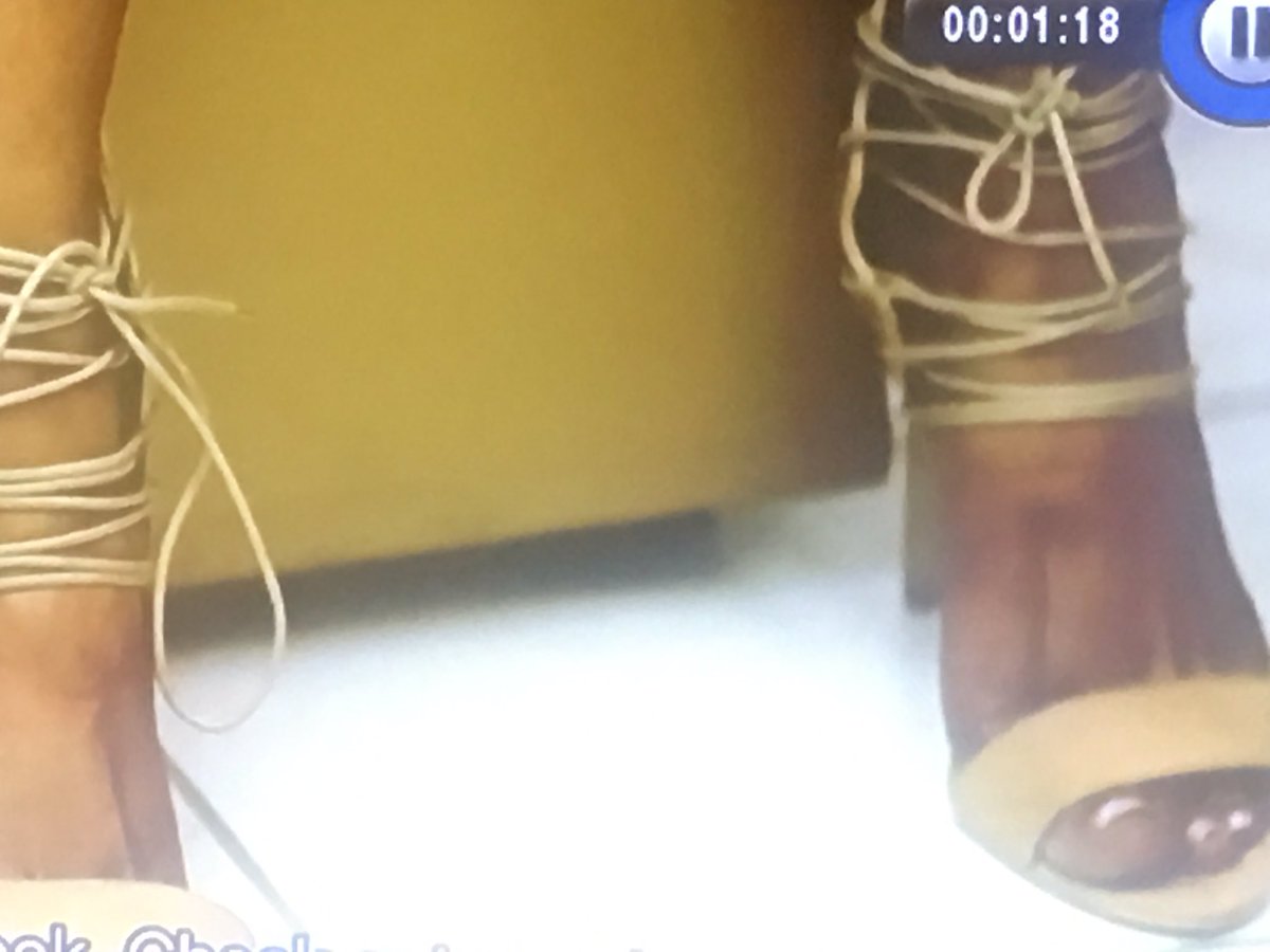 cujonkanyane's tweet photo. So these shoes ...🤔🤔did she buy the same shoes as the friend or the friend gave her the shoes..😂😂😂😂 #DateMyFamily https://t.co/NqcW1ZV5Kn