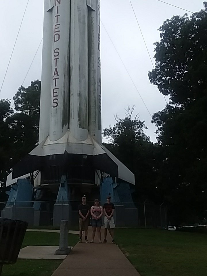 LarsonTizzle's tweet photo. Lennox has arrived in Alabama! #Nationals2017 #rockettothetop @LennoxJrSrHS https://t.co/uznTdII3F0