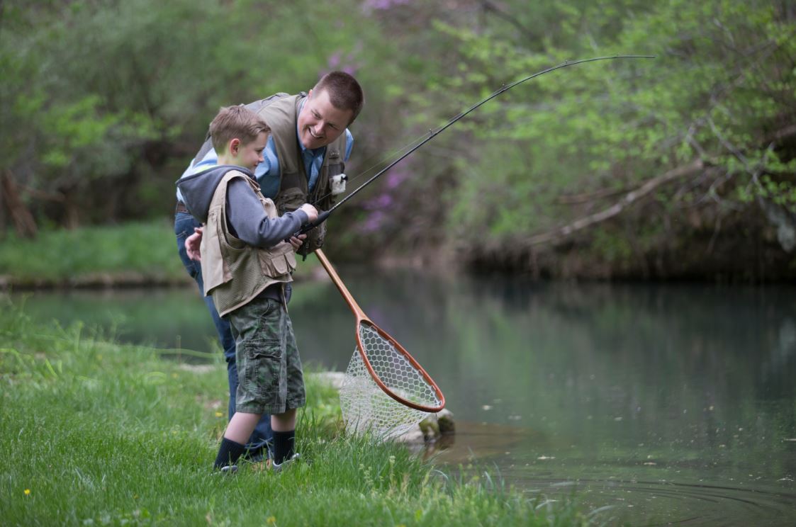 BigCedarLodge's tweet photo. To all the dads out there, you're quite a catch ... Happy #FathersDay! https://t.co/AW4fZnc7qu