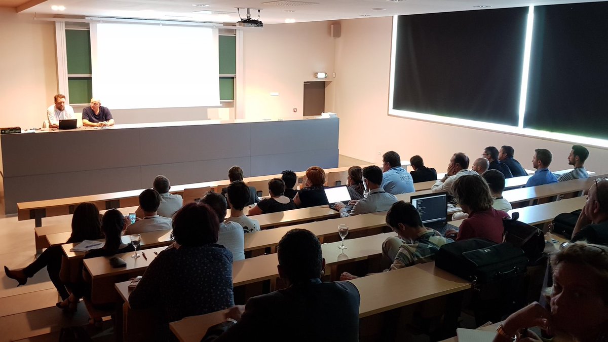 FredGOUTH's tweet photo. #CyberSécurité: Le @clusiraqui et moi même remercions nos intervenants du @CHUBordeaux  #Conférence #RSSIA2017 https://t.co/iFdKO0bBkN