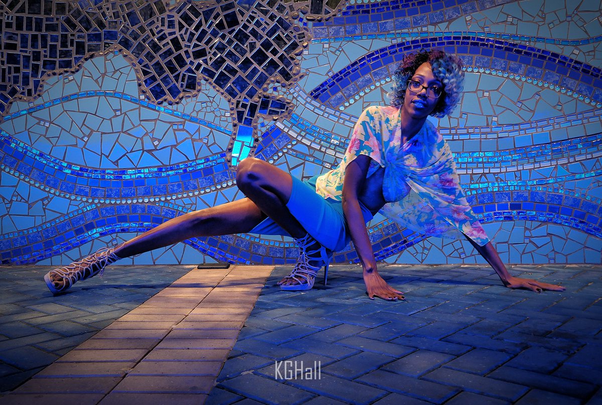 FABeautyIntl's tweet photo. Creativity can come out of being spontaneous... #model #beauty #rainbow2017#Blues #art #design #fashion #motd #potd #photoshoot #mac #hair https://t.co/T6TGDCnXeo