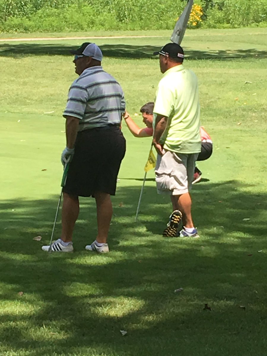 lowgolfcprd's tweet photo. Congratulations to Noah Anderson, winner of the 2017 Francis Hagan Match Play Championship! #cprd #comogolf https://t.co/EPPVC8aZNJ